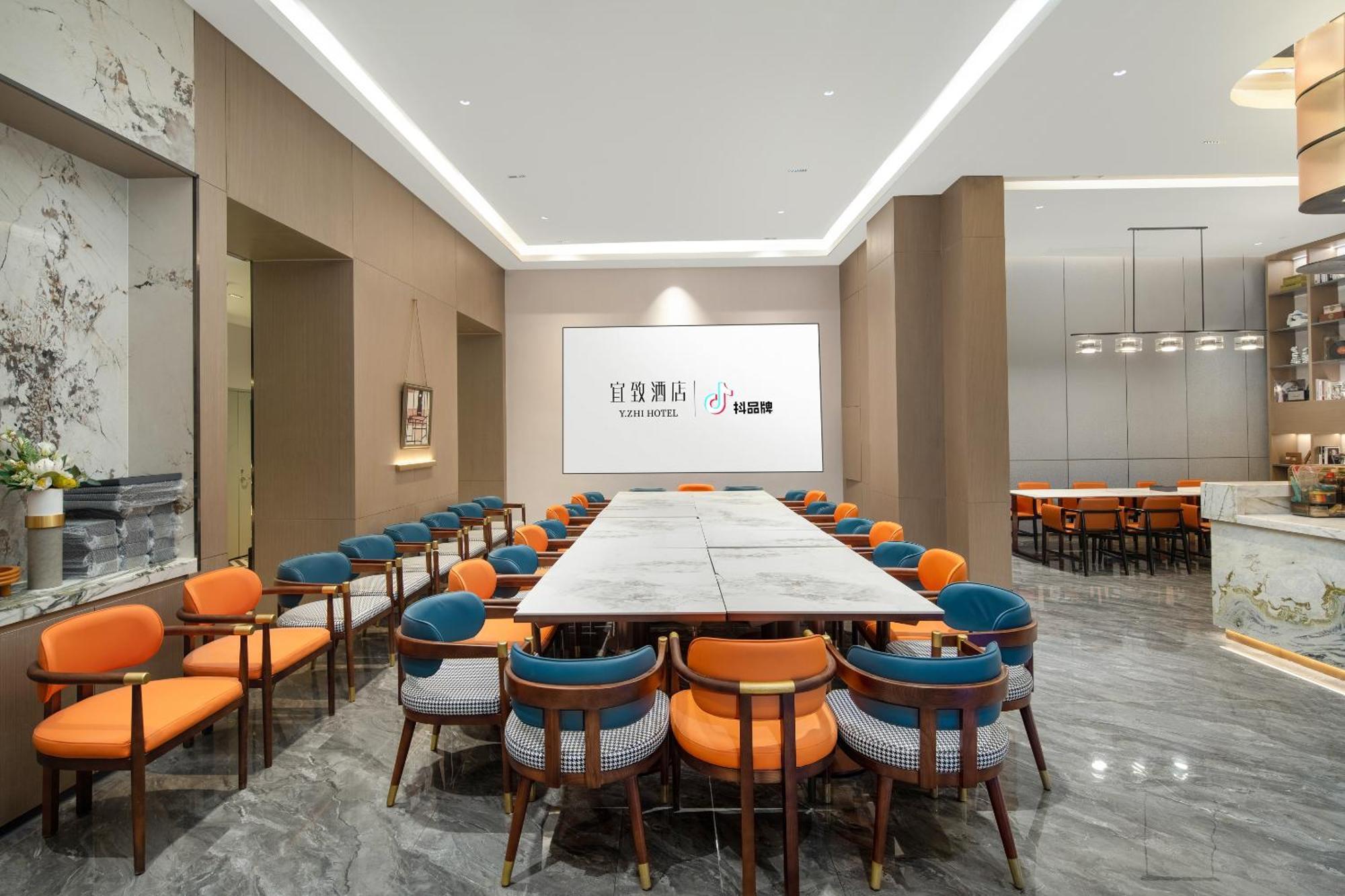 Yizhi Hotel - Guangzhou Beijing Road Pedestrian Street Rainbow Bridge Subway Station Exterior foto